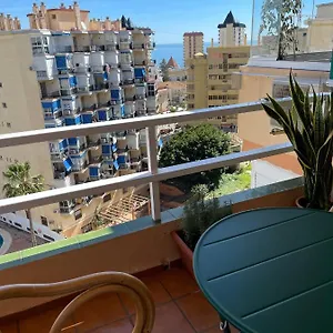 estudio-en-fuengirola-con-vistas-al-mar.1costadelsol.com/